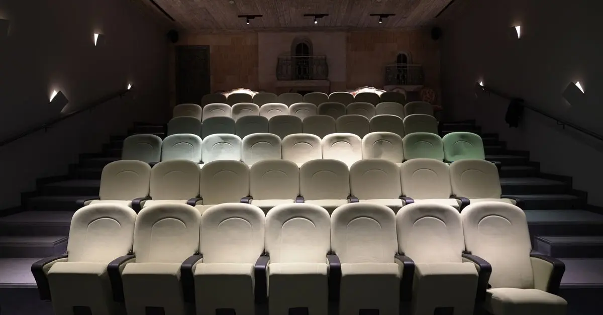 Cómo organizar una noche de película perfecta en casa
