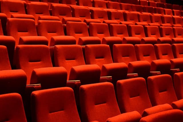 Cómo transformar tu hogar en el cine perfecto